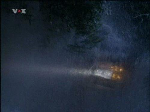 The District Season 3 Episode 13 - Sacrifices