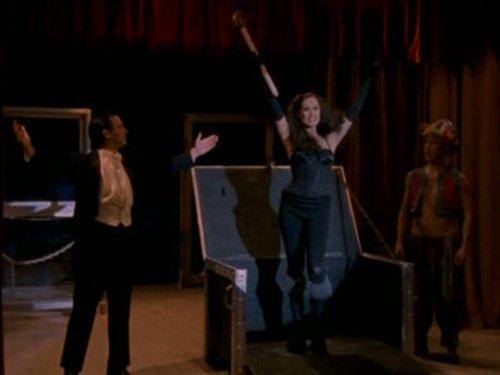 Relic Hunter Season 1 Episode 16 - A Vanishing Art