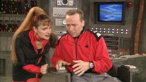 Dans une galaxie près de chez vous Season 2 Episode 1 - Episode 1