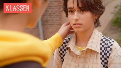 Background image for Ready for a kiss?