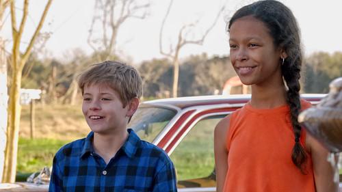 Secrets of Sulphur Springs Season 1 Episode 2 - Somewhere In Time