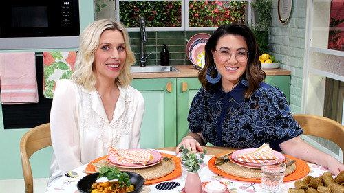 A Bite to Eat with Alice Season 2 Episode 18 - Sara Pascoe