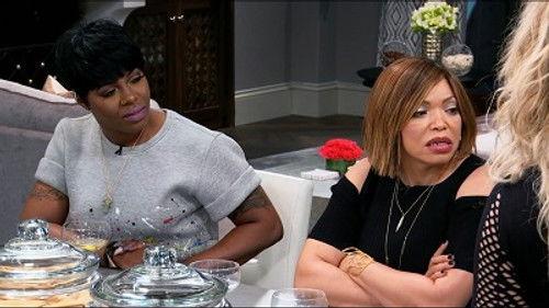 Kocktails With Khloé Season 1 Episode 12 - Spills the Tea