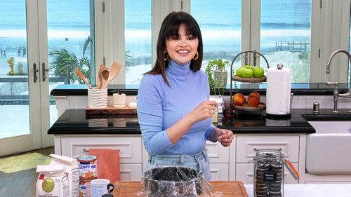 Selena + Chef Season 4 Episode 9 - Selena + Paola Velez