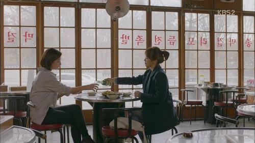 Descendants of the Sun Season 1 Episode 15 - I Will Stay Alive