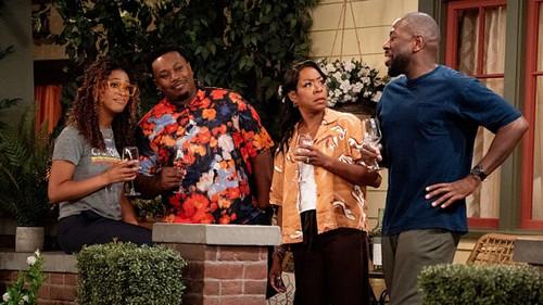 The Neighborhood Season 8 Episode 2 - Welcome to the Downsizing