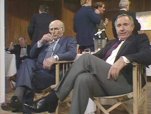 Yes, Prime Minister Season 1 Episode 3 - The Smoke Screen