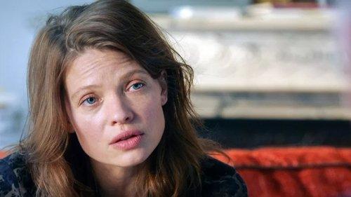 En thérapie Season 1 Episode 16 - Ariane – Monday, December 7, 2015, 9 a.m.