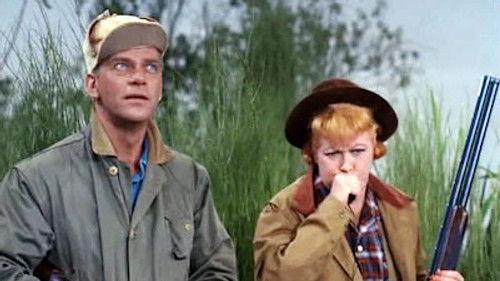 The Lucy Show Season 2 Episode 6 - Lucy Goes Duck Hunting