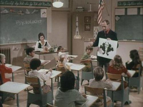 The Bob Newhart Show Season 1 Episode 2 - Tracy Grammar School, I'll Lick You Yet