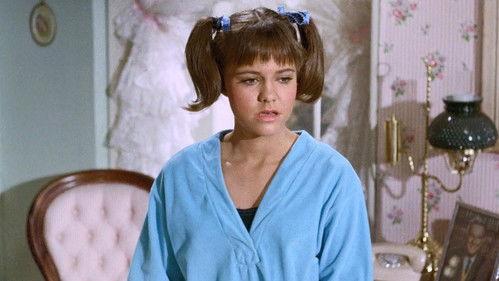 Gidget Season 1 Episode 9 - Is it Love or Symbiosis?