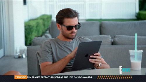 Keeping Up with the Kardashians Season 17 Episode 9 - Hard Candy