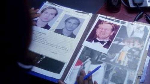 Traveler Season 1 Episode 8 - The Exchange