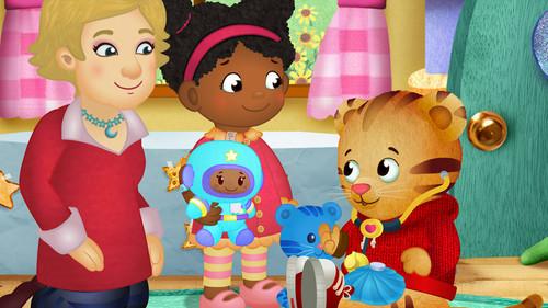 Daniel Tiger's Neighborhood Season 2 Episode 18 - Miss Elaina Gets Hurt