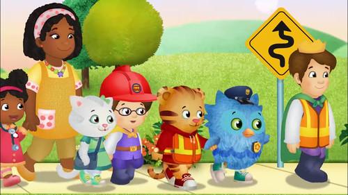 Daniel Tiger's Neighborhood Season 1 Episode 55 - Safety Patrol