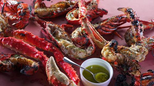 Steven Raichlen's Project Smoke Season 3 Episode 7 - Extreme Smoke