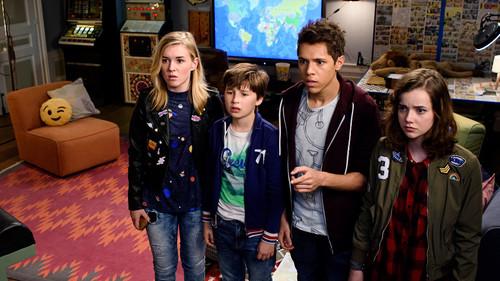 Hunter Street Season 1 Episode 19 - Almost Back