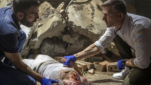 Brilliant Minds Season 1 Episode 12 - The Doctor Whose World Collapsed