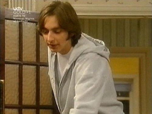 Birds of a Feather Season 7 Episode 7 - Three Up, Two Down