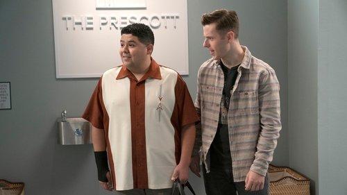 Modern Family Season 11 Episode 10 - The Prescott