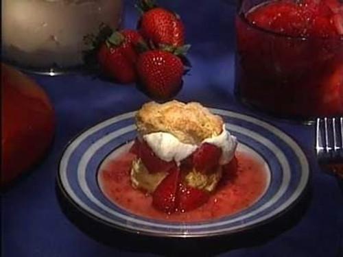 America's Test Kitchen Season 3 Episode 24 - Shortcake and Cobbler