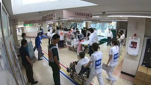 Document 72 Hours Season 9 Episode 20 - The Great Hospital Move
