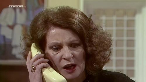 Oi Treis Harites Season 1 Episode 12 - Episode 12