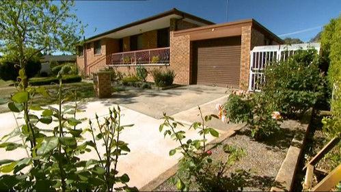Selling Houses Australia Season 2 Episode 1 - Gowrie