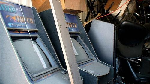 Storage Wars: Texas Season 1 Episode 14 - For a Few Lockers More