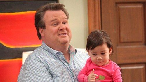 Modern Family Season 2 Episode 8 - Manny Get Your Gun