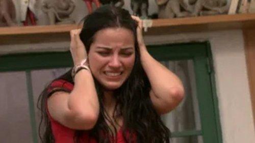 Don't Mess with the Angel Season 1 Episode 15 - Defense