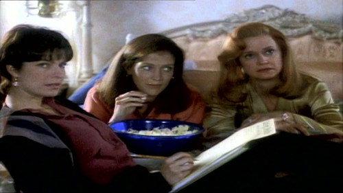Sisters Season 2 Episode 8 - The Kindness of Strangers