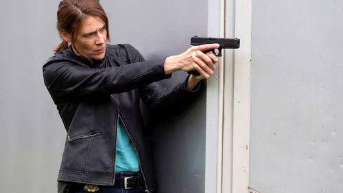 Eaux turbulentes Season 3 Episode 4 - Episode 4