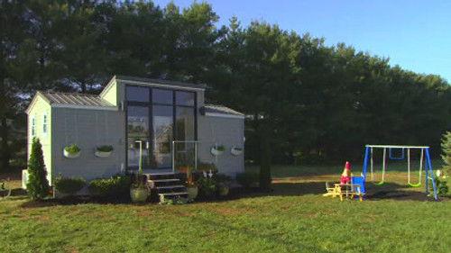 Tiny House Nation Season 1 Episode 1 - 172 Sq Ft Dream Castle