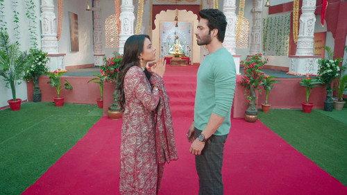 Naagin Season 4 Episode 11 - Brinda's Heartfelt Request to Dev!