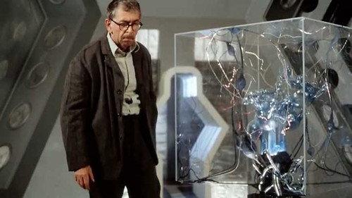 The Visitors Season 1 Episode 15 - Back to the Future