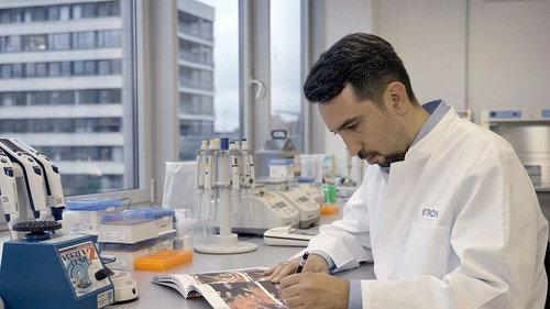 42: The Answer to Almost Everything Season 1 Episode 21 - Will Messenger RNA Save Us From Cancer?