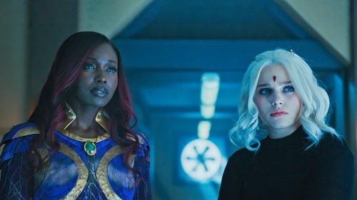 Titans Season 4 Episode 11 - Project Starfire
