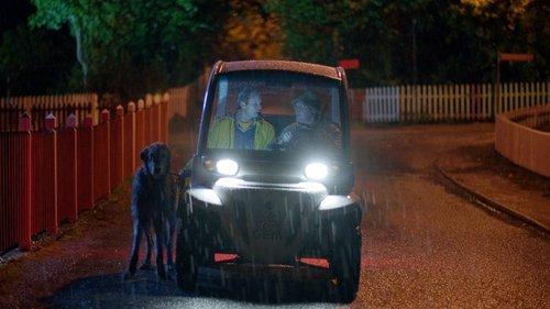 Solsidan Season 4 Episode 7 - Medborgargardet