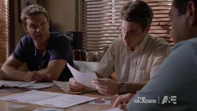 The Glades Season 2 Episode 7 - Addicted To Love