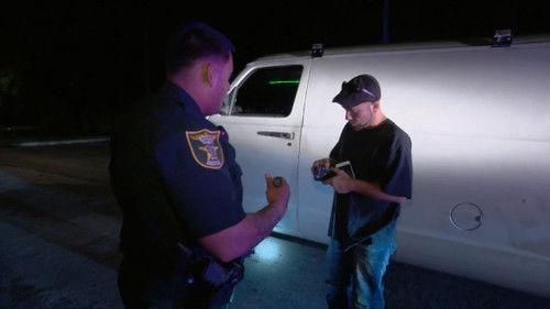 Cops Season 33 Episode 12 - Running on Empty