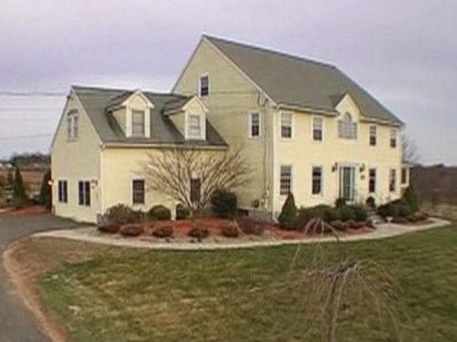 Ghost Hunters Season 4 Episode 10 - House Of Spirits