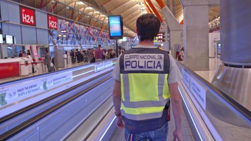 To Catch a Smuggler Season 7 Episode 2 - Coffee with crime aroma