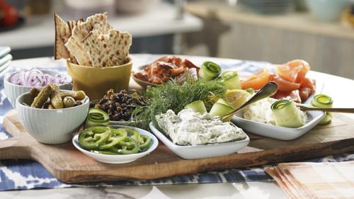 The Kitchen Season 33 Episode 13 - Hot New Takes