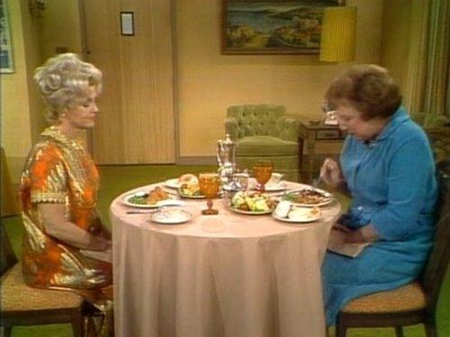 All in the Family Season 1 Episode 9 - Edith Has Jury Duty