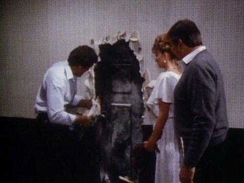 Tales from the Darkside Season 1 Episode 17 - Madness Room