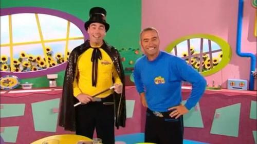 The Wiggles Season 5 Episode 15 - Sway From Side