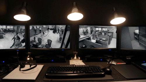 Graceland Season 3 Episode 12 - Dog Catches Car