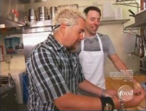 Diners, Drive-Ins and Dives Season 6 Episode 9 - All Kinds of Classics