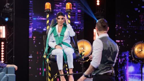 Sariti de pe fix Season 2 Episode 11 - Episode 11